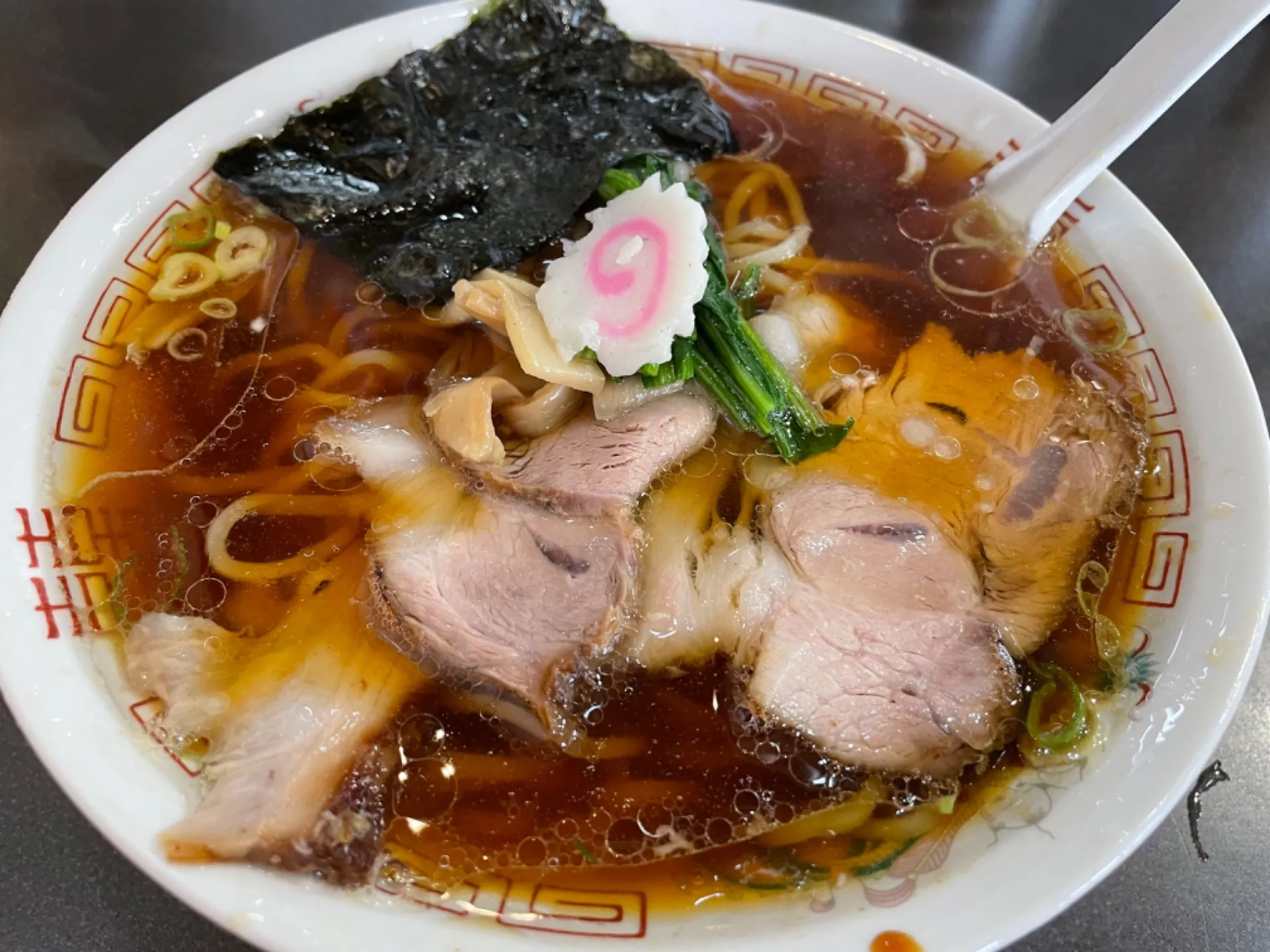 行列のできるラーメン店